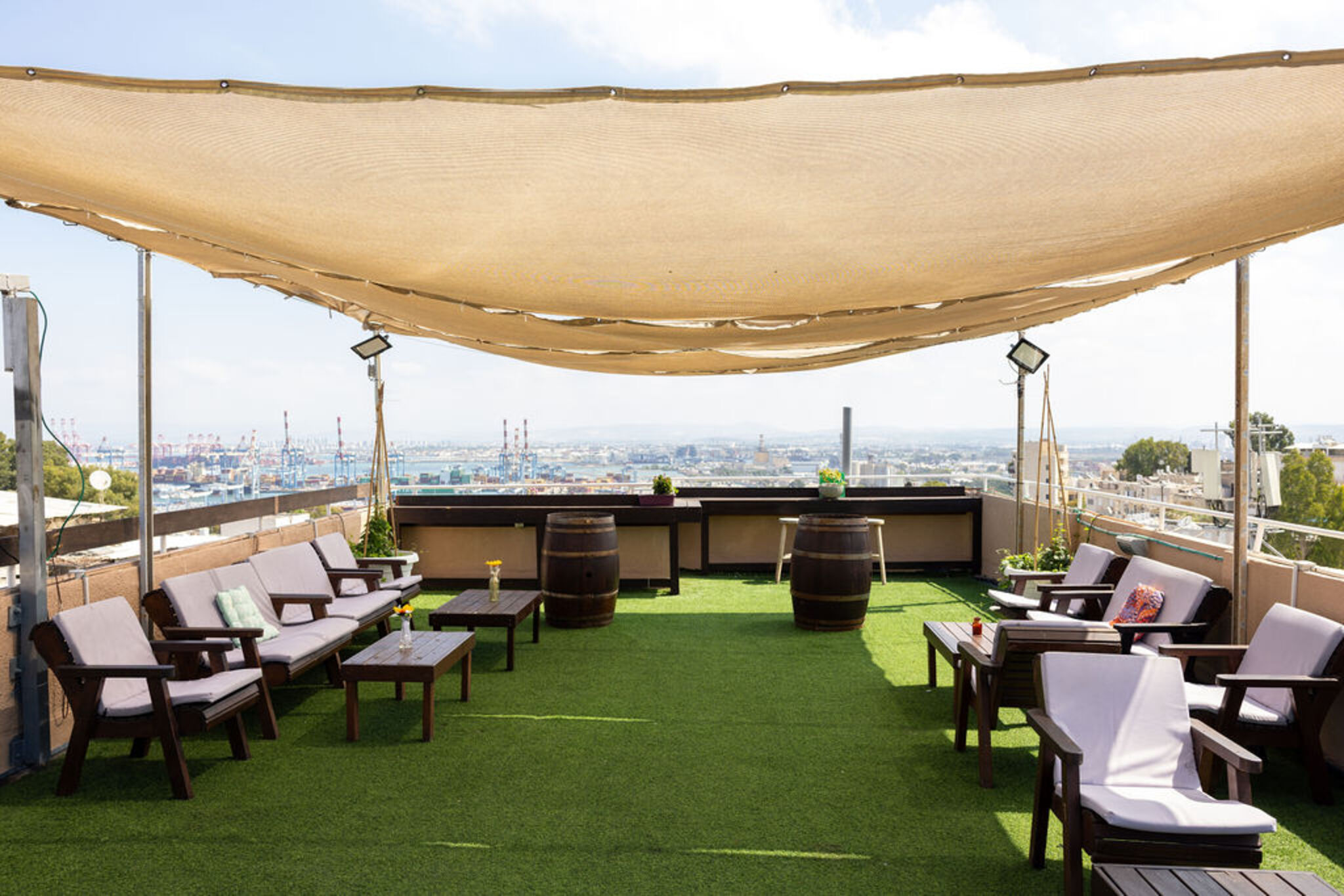 גג לואי תלפיות